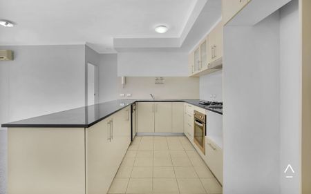 Stylish and Spacious Apartment in Prime Strathfield Location! - Photo 3