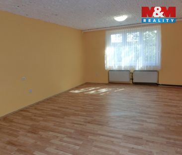 Pronájem bytu 2+1 70 m² - Fotografie 2