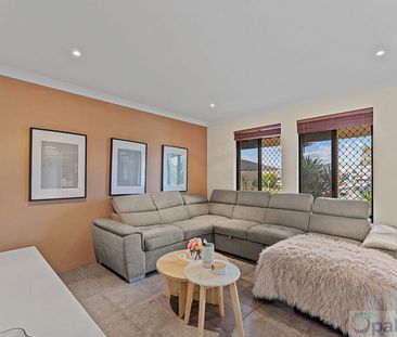 Family home with great outdoor patio area - Photo 1