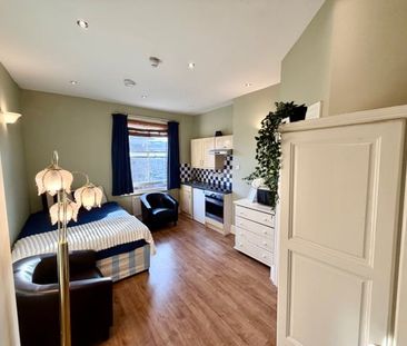 Studio Flat, Stile Hall Gardens, W4 - Photo 5