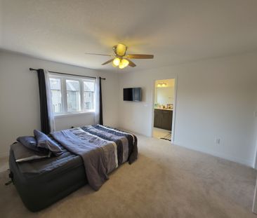 For Lease - 889 Douro Street, Stratford, Ontario - Photo 2