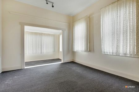 15 Arthur Street, DEVONPORT - Photo 2