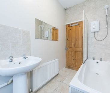 Norwood Grove, Hyde Park, Leeds - Photo 6