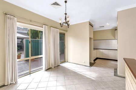 Character Home in Leafy Wembley Downs! - Photo 4