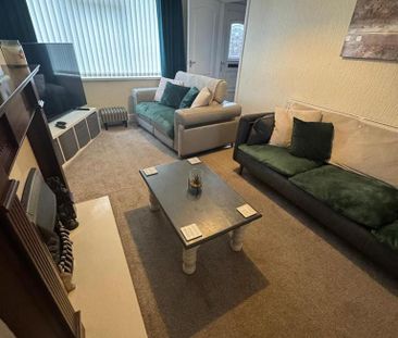 3 bedroom terraced house to rent - Photo 2