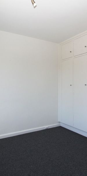 Thinking of selling? Contact our agent - Photo 1