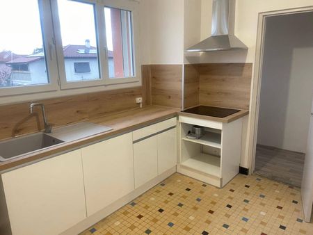 Location appartement rénové 3 pièces 63.3 m² à Romans-sur-Isère (26100) 4 - Photo 4