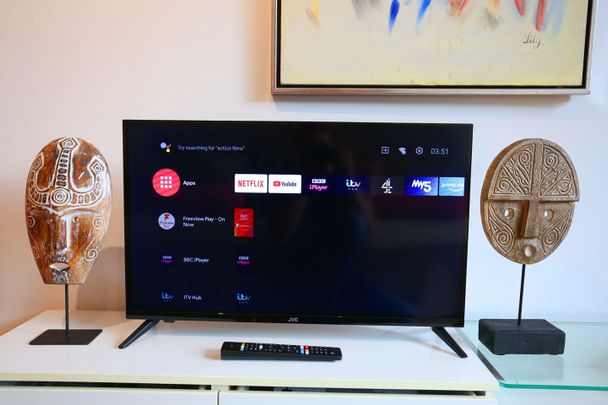 2 Bed Flat, Oldham Road, M4 - Photo 1