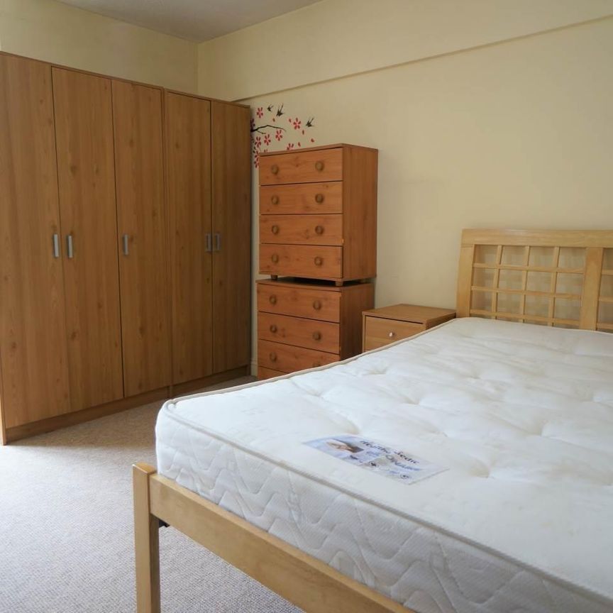 Flat 3, Ebenezer Chapel York Place - Photo 1