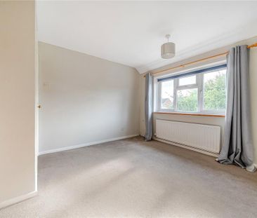 4 bedroom end of terrace house to rent - Photo 5