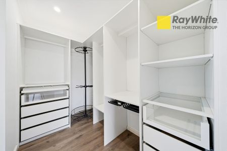 Spacious Six-Bedroom Family Home in a Premium Greystanes Location - Photo 3