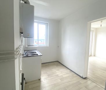 - MOURENX - CENTRE VILLE - APPARTEMENT T4 de 86 m2 - TRAVERSANT - - Photo 4