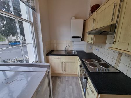 1 Bed Student Accommodation - Photo 3