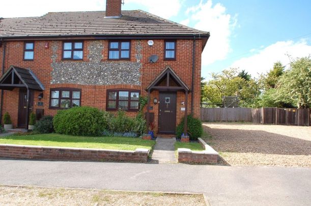 Ragstones, Oakland Way, Flackwell Heath,HP10 - Photo 1