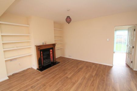 3 bedroom semi-detached house to rent - Photo 2