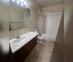 Ideal 2 Bed 1 Bath Suite Near NAIT, Transit & Downtown - Photo 1