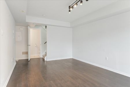 For Lease - 2441 Greenwich Road Unit# 121, Oakville, Ontario - Photo 5