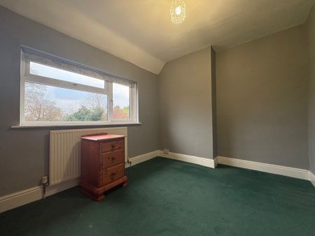 ChesterRoad, Kingshurst, BIRMINGHAM - Photo 3