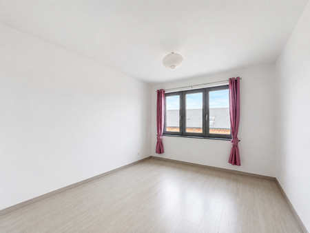 Appartement - à louer - 750 € 5570 BEAURAING - Photo 3