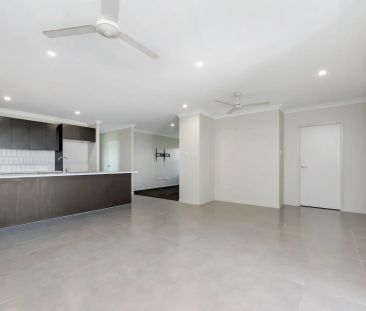 4 Barnfield Street, Mount Low. - Photo 1