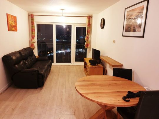 2 Bed Flat, Peebles Court, CR0 - Photo 1