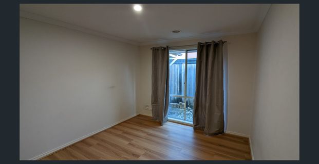 Spacious Family Home! - Photo 1