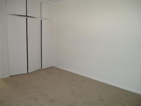 2 / 46 Rosstown Rd, Carnegie - Photo 4