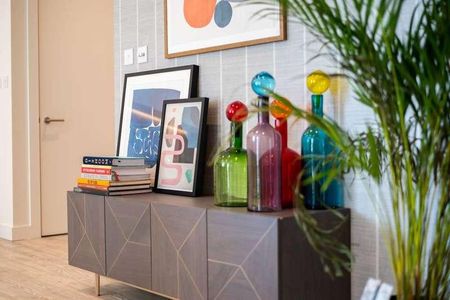 Westfield Avenue, Stratford, E20 - Photo 2