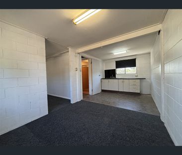 16 Hudson Street, Kirwan, Qld 4817 - Photo 6