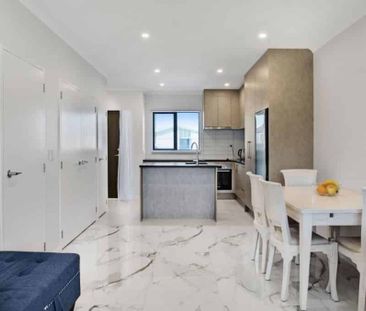 Modern 2 Bedroom Home Located in MÃâ€Ãngere - Photo 3