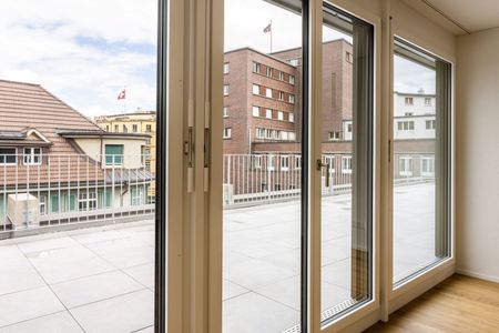 Traumhafte 2.5-Zimmer-Attika im Herzen von Biel - Photo 2