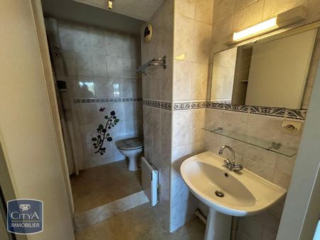 Location Appartement 2 pièces 28m² MONT DE MARSAN 40000 - Photo 2