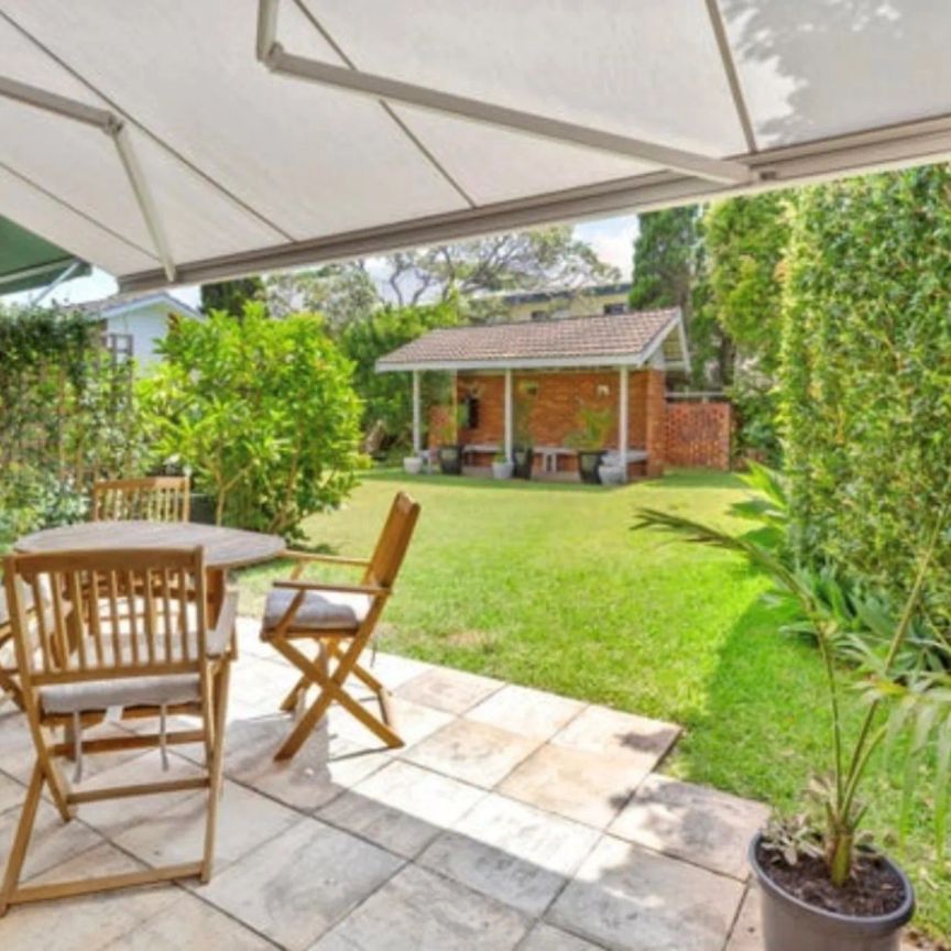 Sunny Coastal Retreat - Photo 1