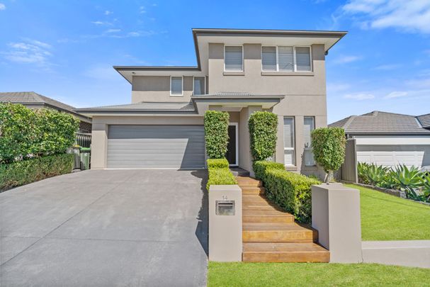 Stunning large family home - Photo 1