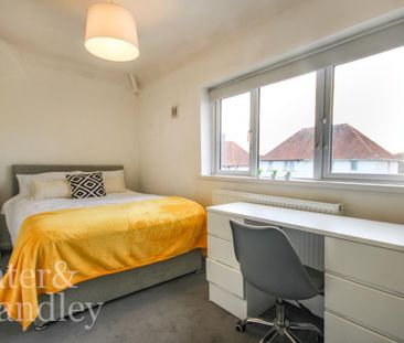 2 bedroom semi-detached house to rent - Photo 4