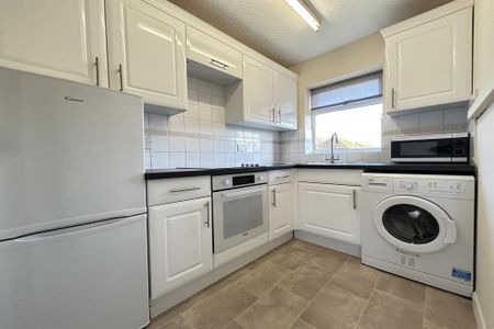 1 bedroom flat to rent - Photo 5