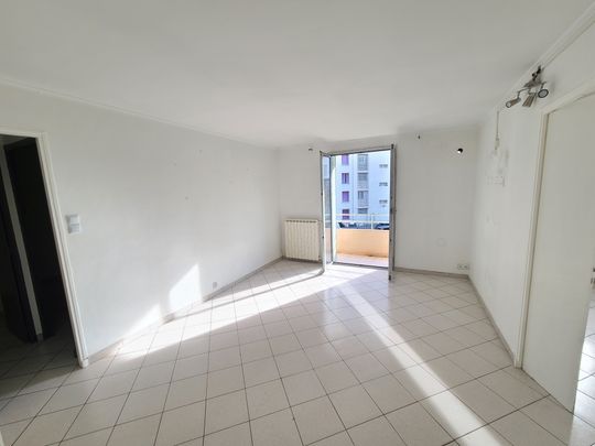 Location Appartement 4 pièces 69m² MARSEILLE 14ème - Photo 1