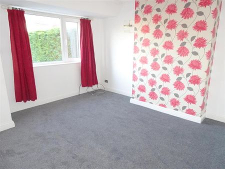 2 bedroom semi-detached house to rent - Photo 3