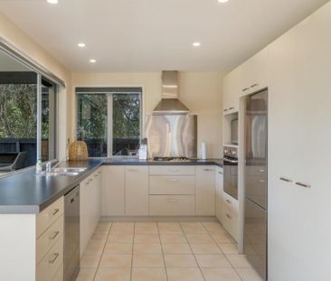 FAMILY TREAT - Photo 5