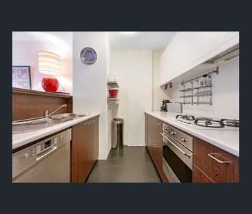 Moore Park Gardens - Furnished - Available 16th April - Photo 4