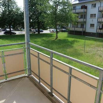 Wohnen am Heimgarten ! Laminat - Balkon am Wohnzimmer!!! - Photo 1