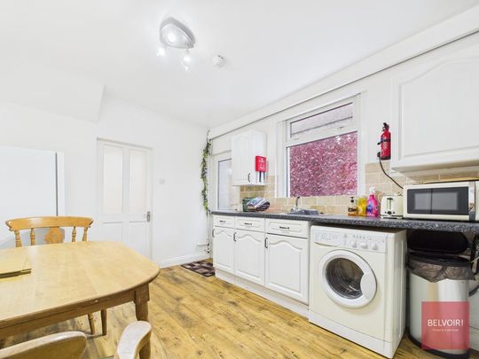 1 bedroom ground floor flat to rent - Photo 1