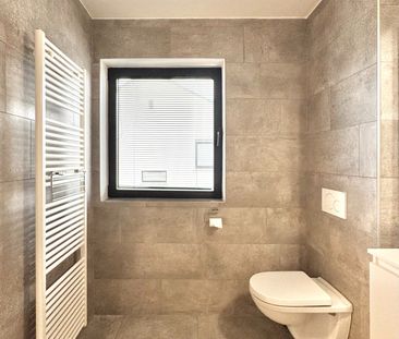 GERENOVEERDE WONING MET TUIN & GARAGE - Photo 1