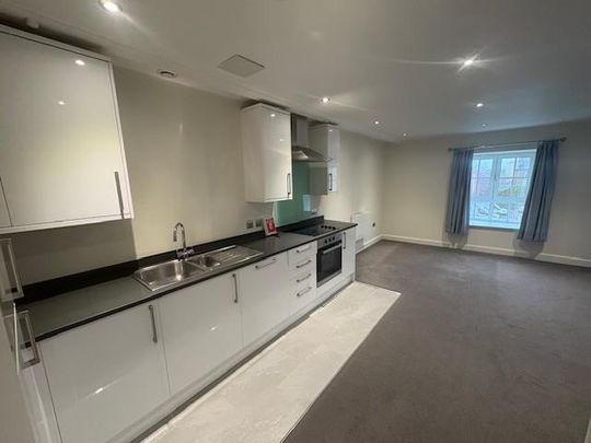 2 bedroom flat to rent - Photo 1