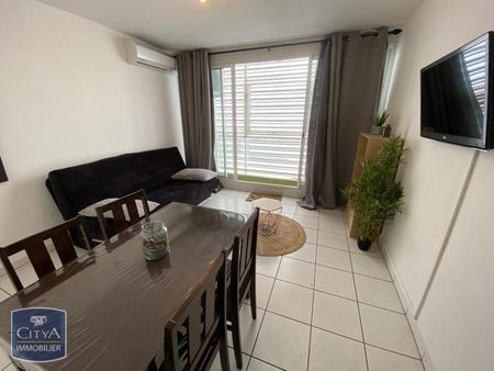 Location Appartement 1 pièce 20m² STE CLOTILDE 97490 - Photo 2