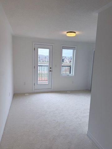 For Lease - 3210 Crystal Drive, Oakville, Ontario - Photo 2