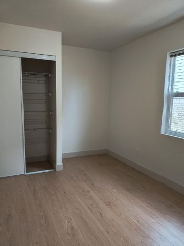 McHutcheon Loft Apartments - Photo 5