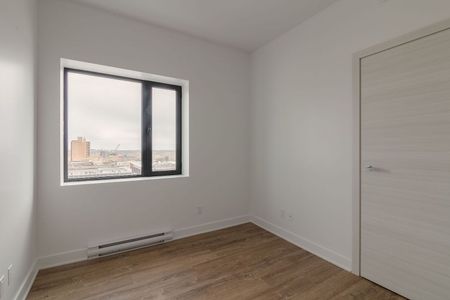 30 Saint Joseph Boulevard Est - Photo 5