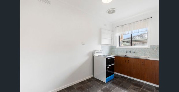 Affordable & Spacious - Photo 1