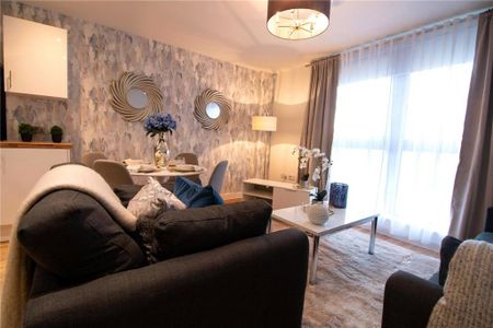 3 bedroom flat to rent - Photo 4